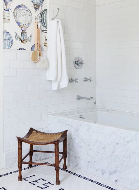 bathroom subway tile backsplash